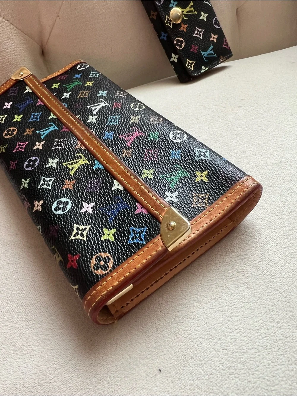 Louis Vuitton Mulicolor set wallet and keys holder